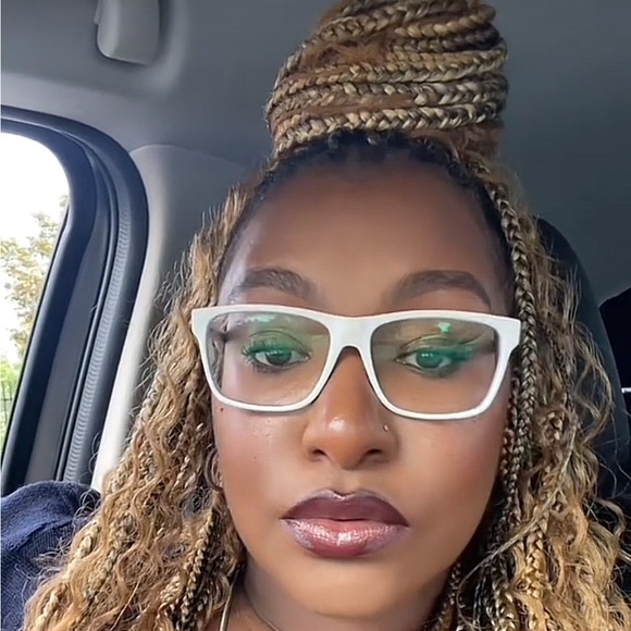 ‼️ LAST ONE 💕 BITTERSWEET ME a MAC LIPGLASS. RETAIL $24. **NEW IN BOX** - Picture 10 of 16